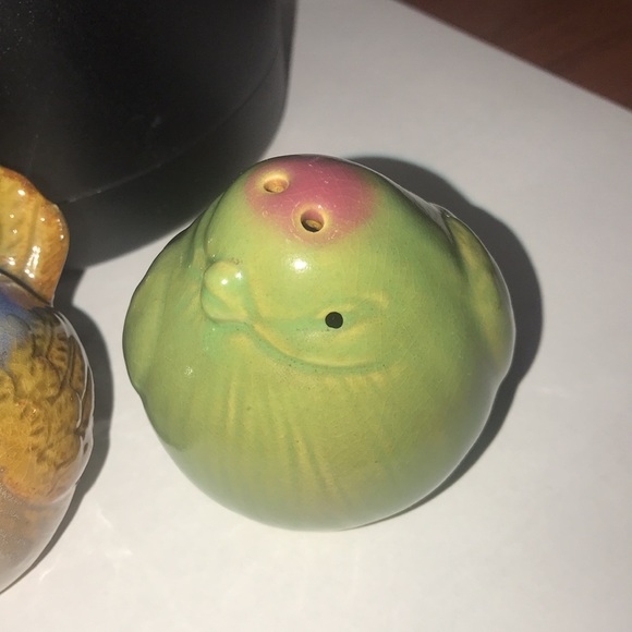 Pier 1 Salt and Pepper Shaker Chubby Birds - Blue & Green - Picture 4 of 11